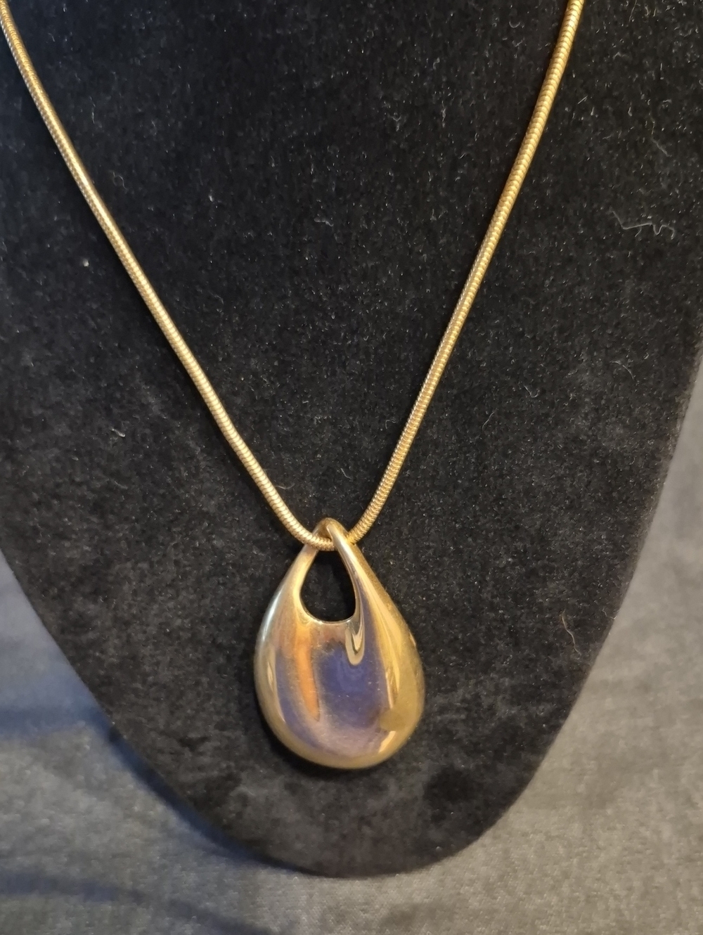 Vintage Trifari Gold Teardrop Pendant Necklace On Snake Chain